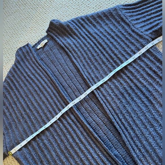 Urban Outfitters Truly Madly Deeply Grey Cardigan Sweater, Size Medium Oversized - Picture 4 of 6